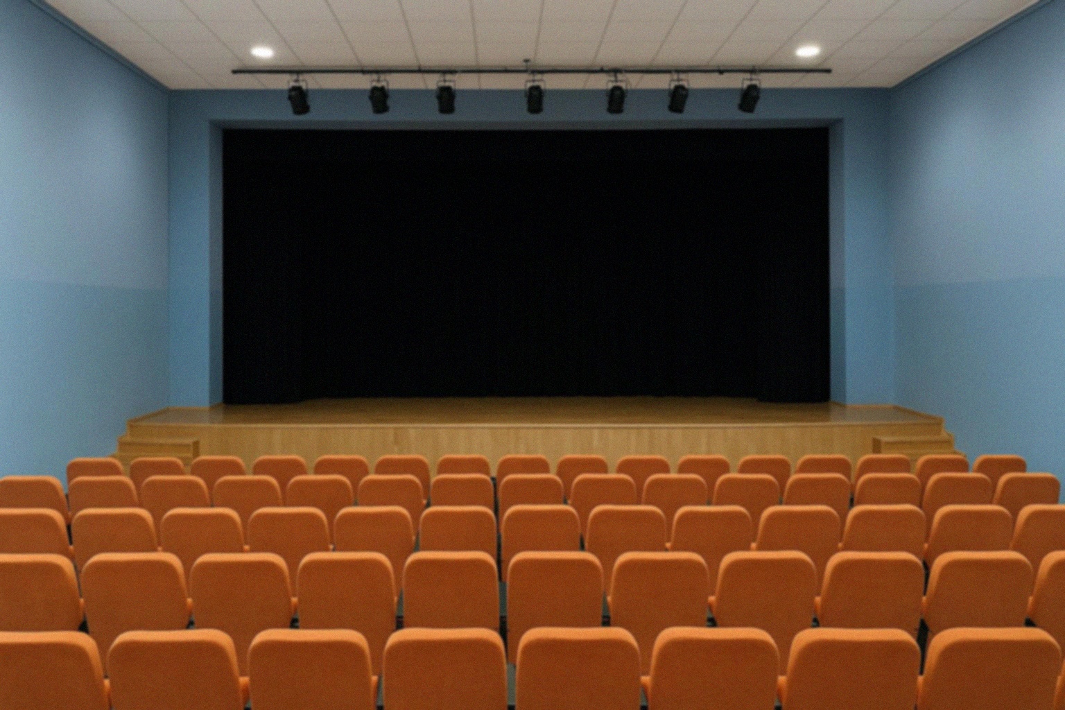 Teatr Expansja „Mimika” – Barwne Widowisko w Piasecznie